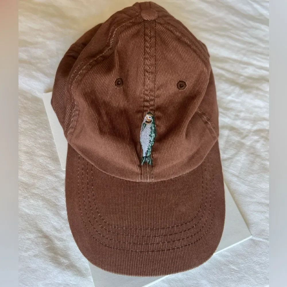 Embroidered fish Brown Cap - Picture 2 of 2